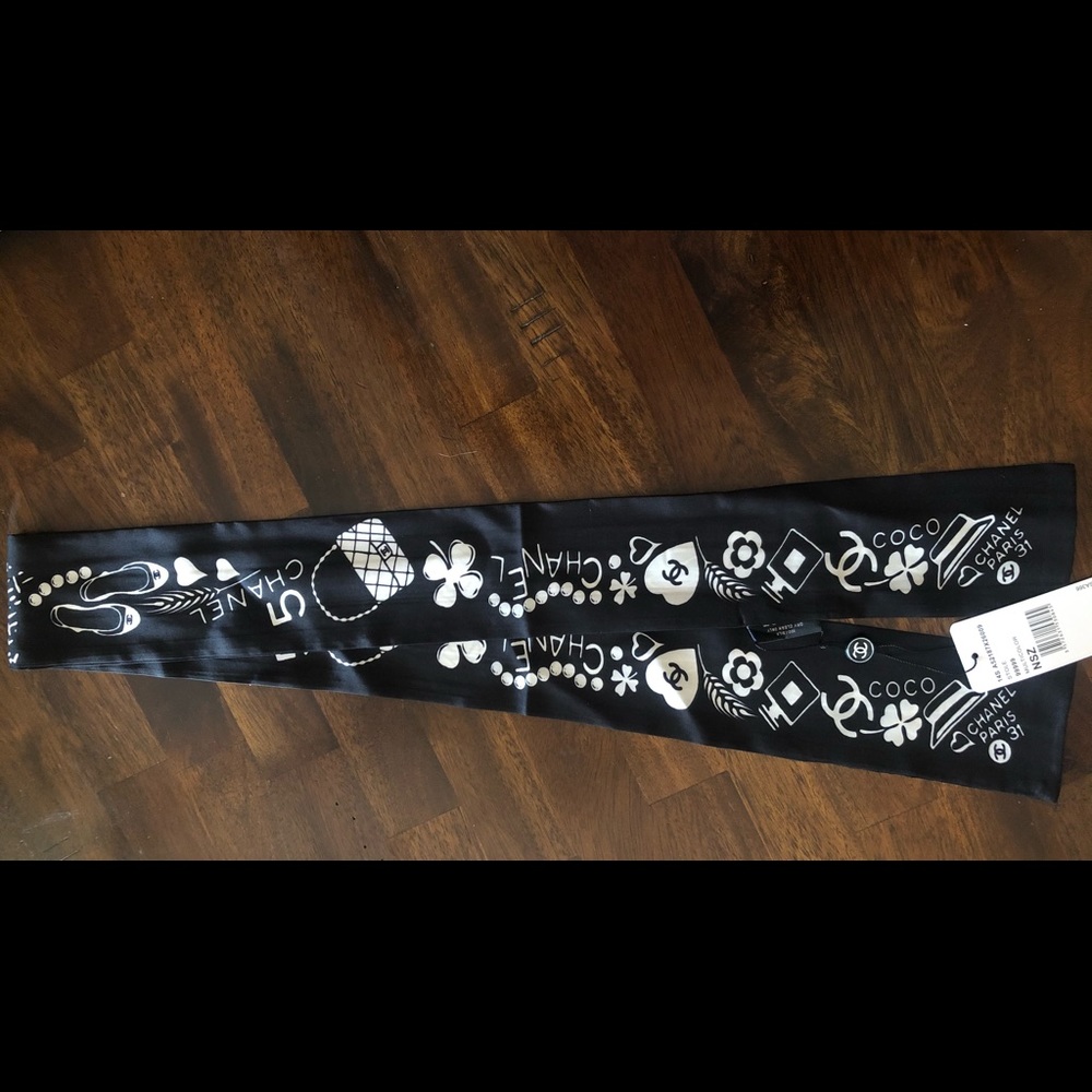 NWT Chanel Twilly